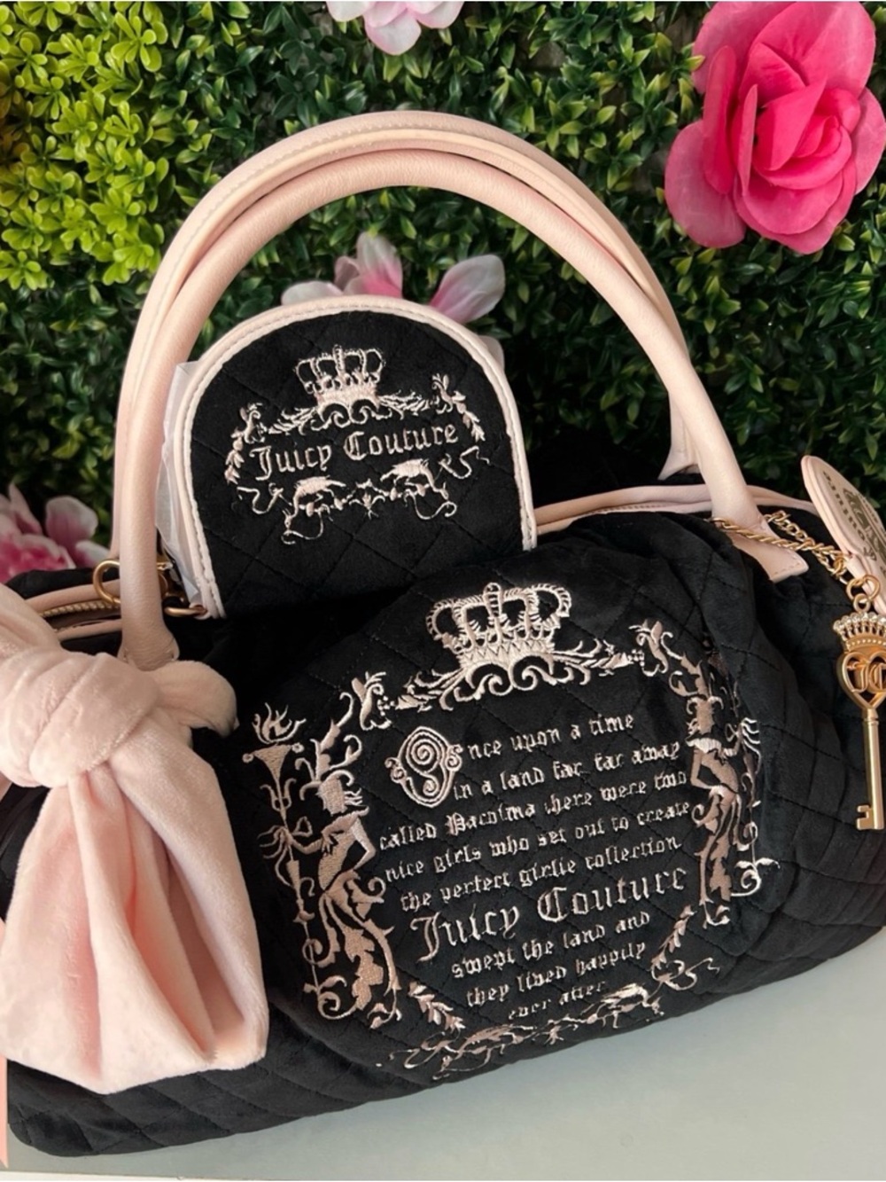 🩷🍒Juicy couture fairytale bowler bag